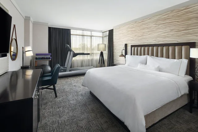 Westinworkout, Guest Room, King Bed، The Westin Baltimore Washington Airport - BWI 1/4