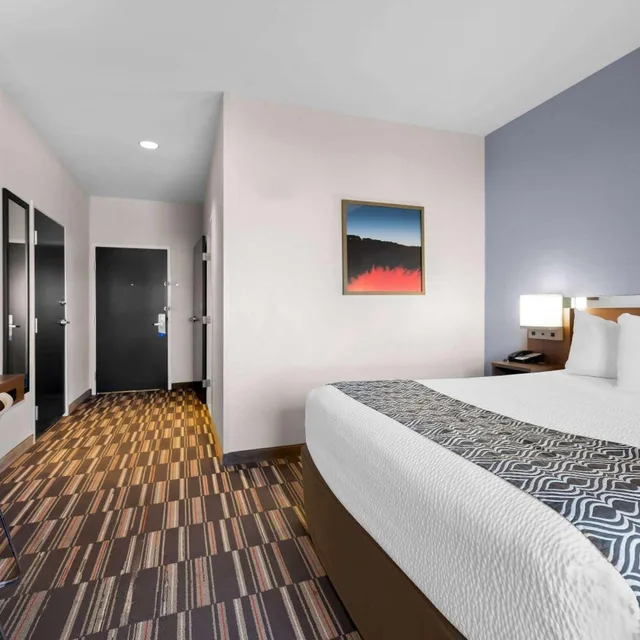 غرفة بسرير كوين بحوض استحمام لذوي الإعاقة، Microtel Inn And Suites By Wyndham Sweetwater 1/10
