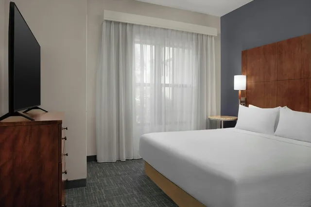 1 Bedroom, Suite, King Bed, Sofa, Residence Inn San Diego Oceanside 1/10