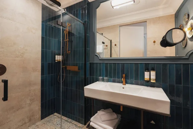 غرفة بريميوم بسرير كينج، Hotel Indigo Krakow Wawel Castle by IHG 6/8