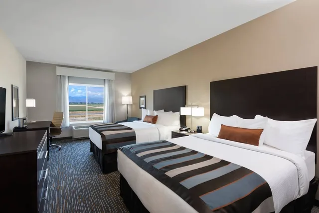Room, 2 Queen Beds, Wingate By Wyndham Loveland Johnstown 1/2