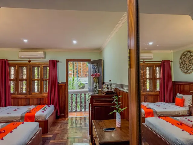 Deluxe, Double or Twin Bed, Balcony, Siem Reap Center Hotel 5/10