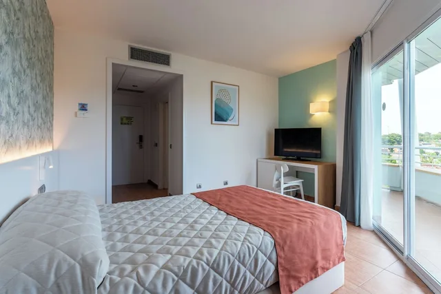 Park, Standard, 2 Double Beds، Hotel Piramide Salou 2/7