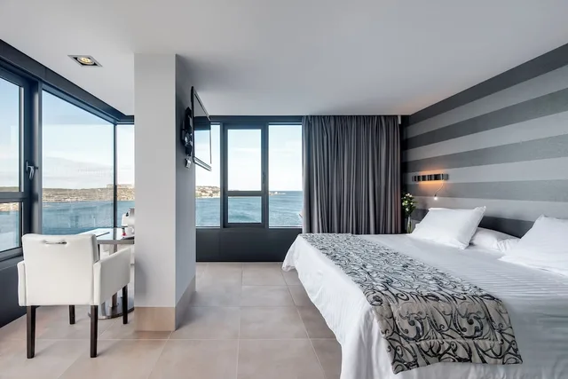 غرفة ديلوكس بسرير كينج بإطلالة على البحر، Barcelo Hamilton Menorca - Adults Only 2/4