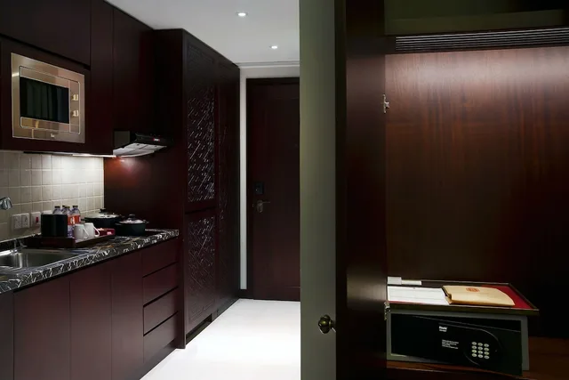 Basic, Residence, Studio, King Bed, Bab Al Qasr Residence 8/8