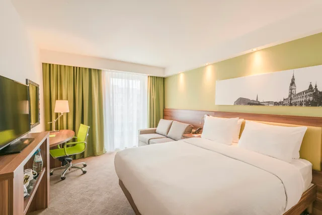 غرفة عائلية بسرير كوين، Hampton By Hilton Hamburg City Centre 1/1