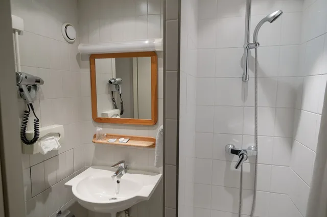 غرفة كلاسيكية بسرير مزدوج، HOTEL DES CANETTES 5/7