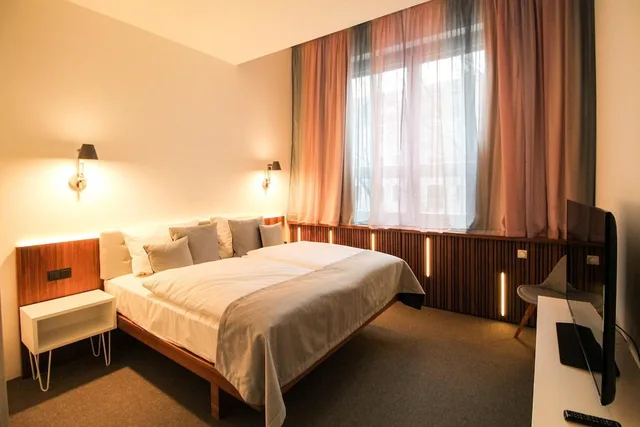Room, Double Bed, Courtyard Area، H24 Hotel Berlin Lichtenberg 4/10