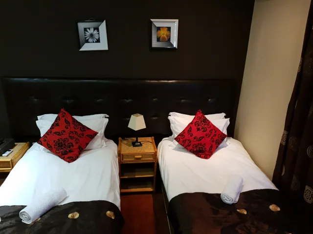 غرفة عائلية بسرير كوين، Houghton Guest House 1/1