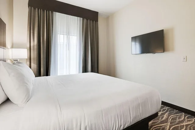 جناح بسرير كينج، Cobblestone Hotel & Suites - Mosinee 4/9