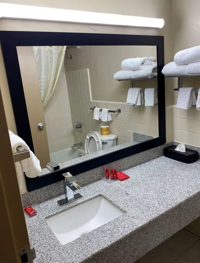 غرفة قياسية بسريرين كوين، SureStay Hotel by Best Western Bardstown General Nelson 6/8