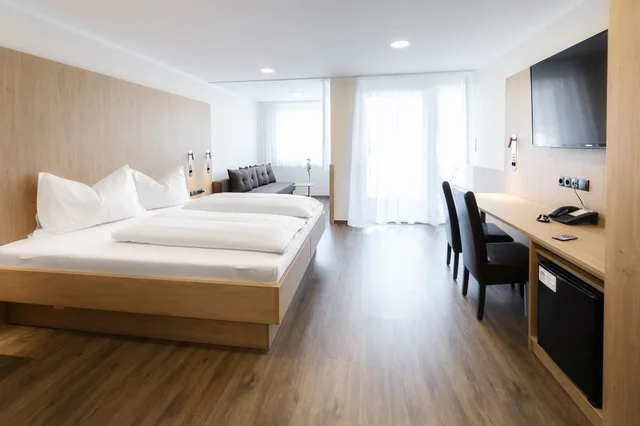 First Class, King Bed، Novapark 1/4