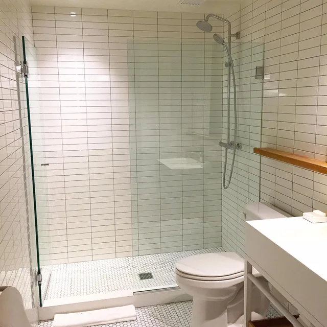 غرفة قياسية بسرير مزدوج، The Asbury Hotel 2/3