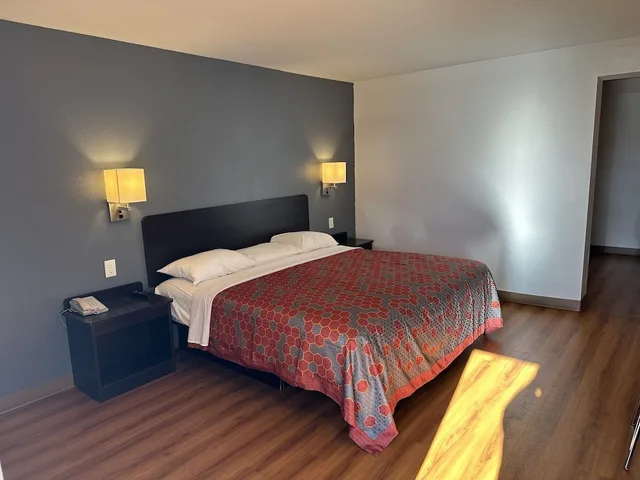 غرفة قياسية بسرير كوين، Motel6 Sullivan MO 1/3