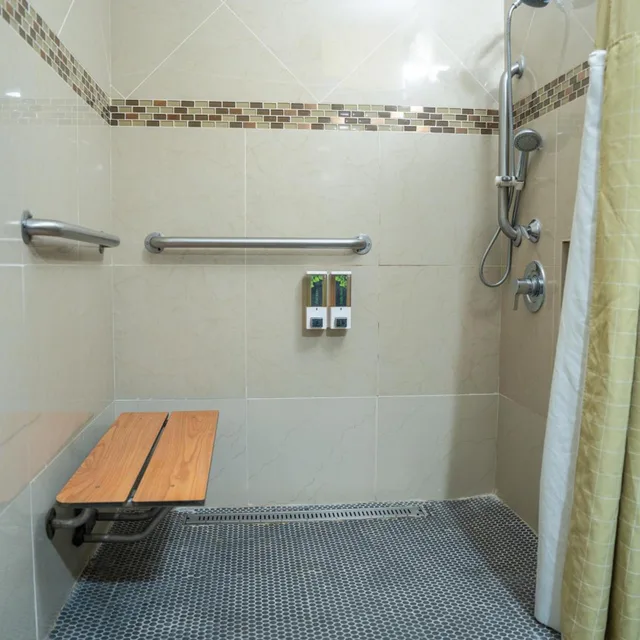 غرفة رباعية، Americas Best Value Inn Ft. Myers 8/9