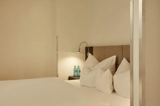 غرفة قياسية بسريرين منفصلين، H Hotel Nuremberg Ex Ramada Landhotel 4/8