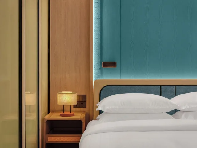 Family, King and Twin Beds, Dusit Thani Krabi Beach Resort 5/9