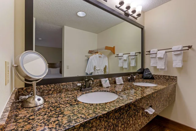 جناح بسرير كينج، Best Western Paint Pony Lodge 2/3