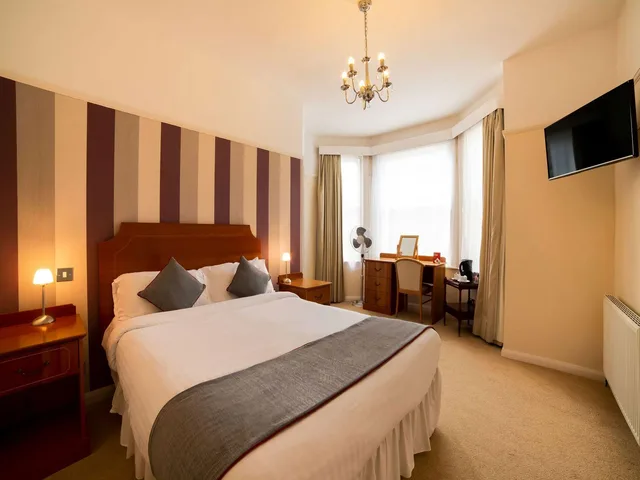 غرفة سوبيريور بسرير كوين، OYO Eagle House Hotel St Leonards Hastings 3/3
