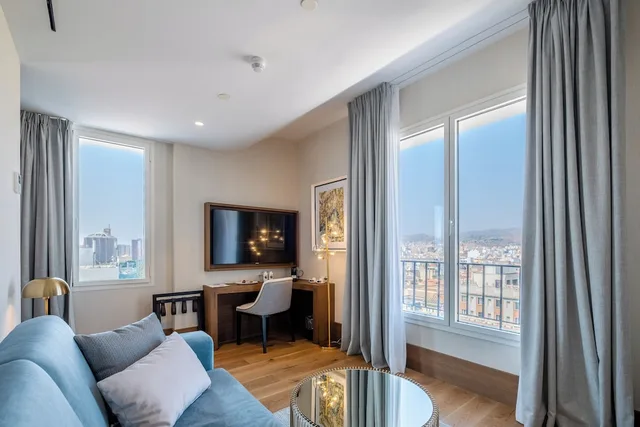 Family, King Bed, Sofa, Hotel Soho Boutique Equitativa 2/4