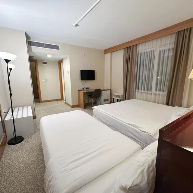 جناح بشرفة، Trakya City Hotel 1/10