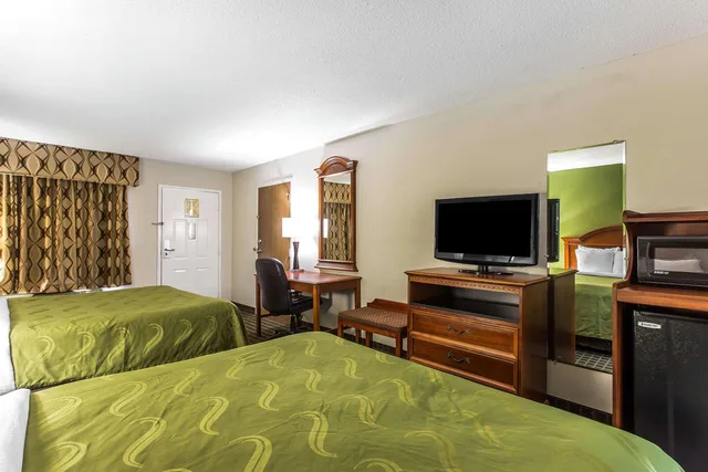غرفة بسريرين كوين للمدخنين، Quality Inn & Suites Orangeburg 5/7