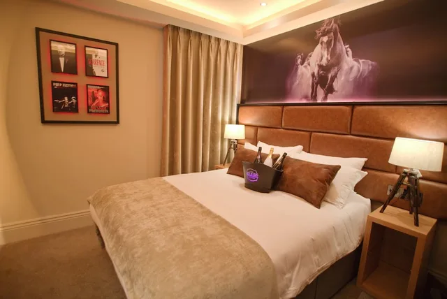 Room, Double Bed, The Residence Hotel 6/10