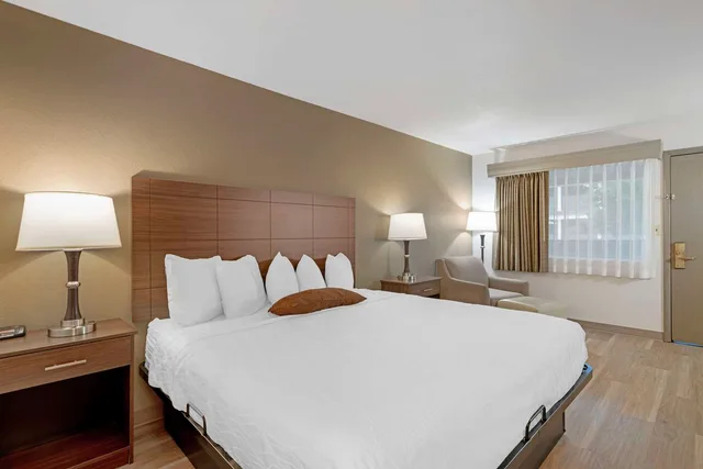 غرفة بسرير كينج، Best Western Green Bay Inn Conference Center 2/3