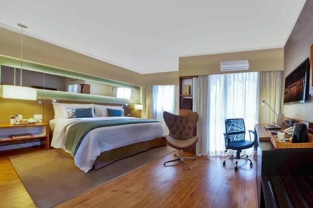 Standard, Queen Bed, Clarion Hotel Faria Lima 1/10