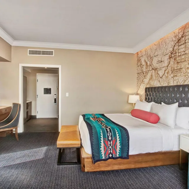 Western, King Bed, Accessible, Hotel Paso Del Norte Autograph Collection 4/9