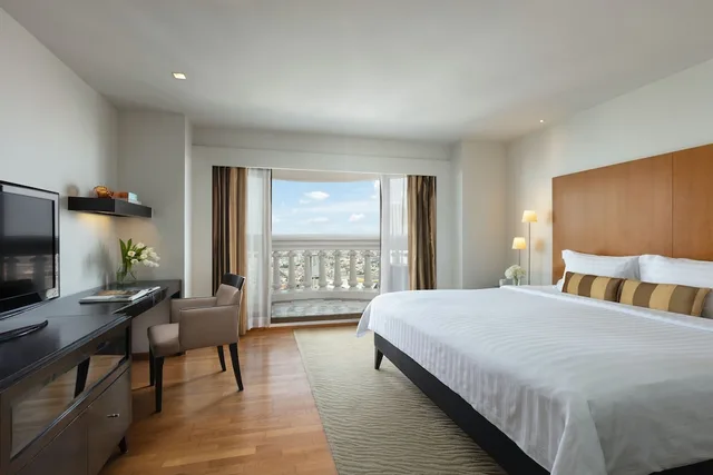 Tower, Breeze, Club, Suite, Twin Beds, City View، Tower Club at Lebua 1/3