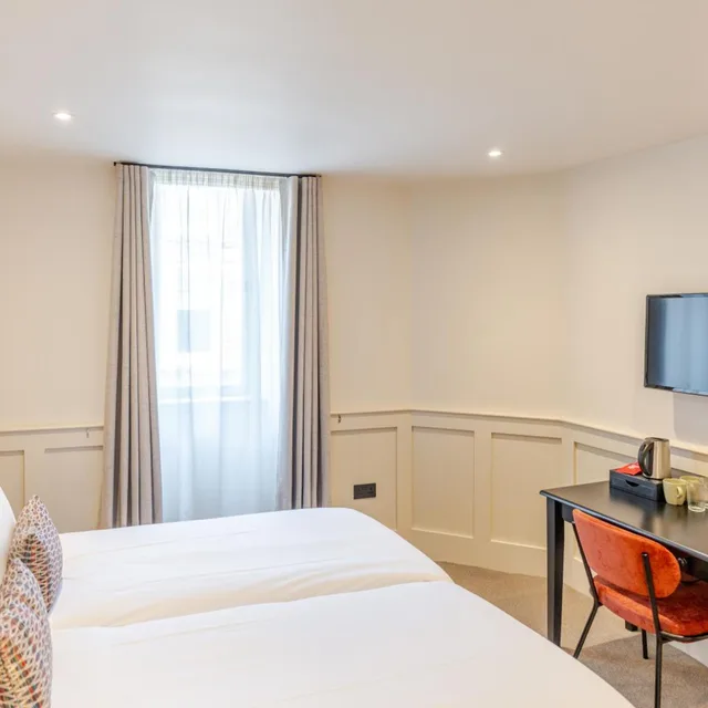 غرفة سوبيريور بسريرين منفصلين، Brooks Hotel Edinburgh 2/10