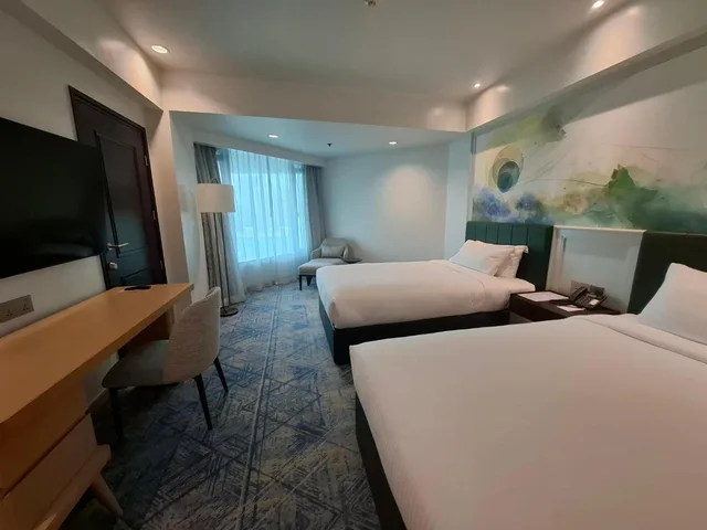 غرفة بريميوم ديلوكس بسريرين مزدوجين، The Heritage Hotel Manila 5/9