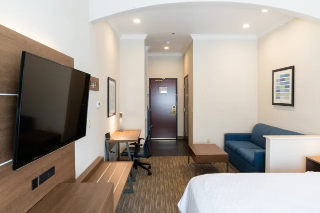 جناح بسرير كينج، Holiday Inn Express Suites Davis University Area 4/8