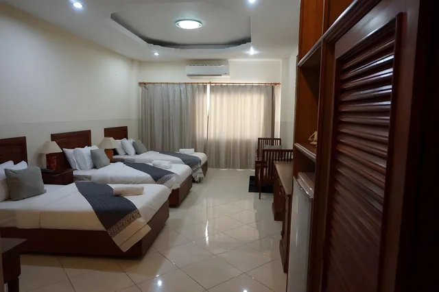 غرفة ثلاثية، New Rose Boutique Hotel 1/2
