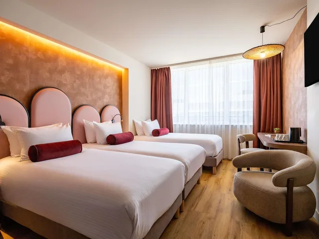 غرفة كلاسيكية بسرير مزدوج مع أريكة، Mercure Brussels Centre Rogier 1/5