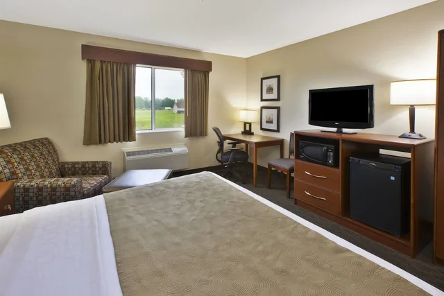 غرفة ديلوكس بسرير كوين لذوي الإعاقة، AmericInn by Wyndham Bay City 5/6