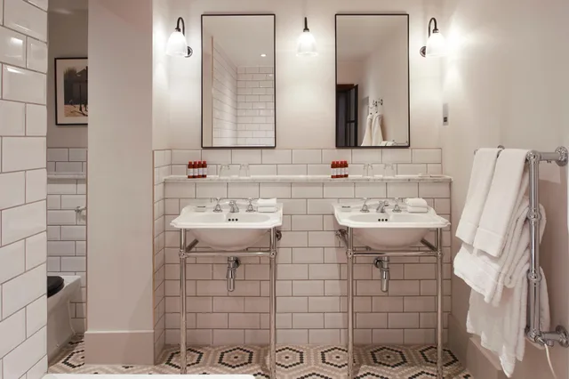 Suite, King Bed, Bath and Shower, Kimpton Clocktower Hotel 1/1