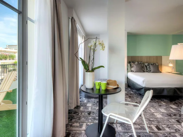 غرفة بسرير مزدوج بشرفة، Ibis Styles Nice Centre Gare 7/7