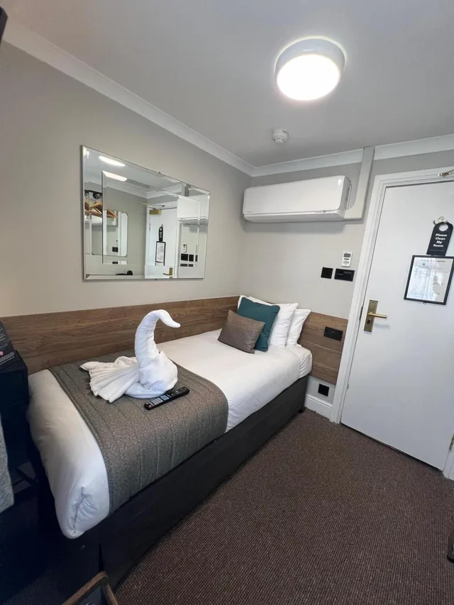 غرفة سوبيريور مفردة، Tudor Court Hotel 6/18