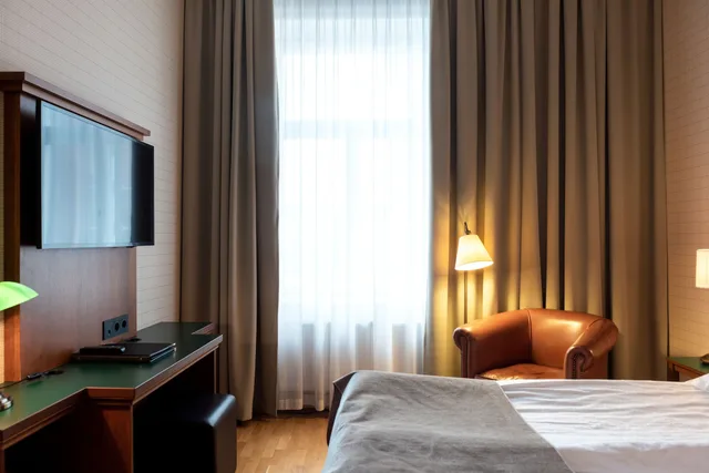 غرفة قياسية بسرير مزدوج أو سريرين منفصلين، Hotel Bishops Arms Koping 1/10