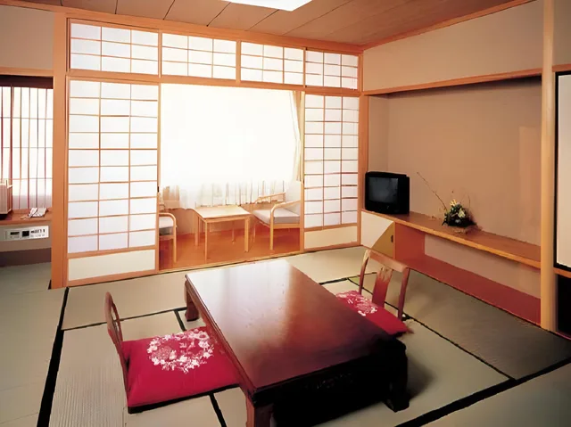 Japanese, Route-Inn Grantia Komatsu Airport 1/1