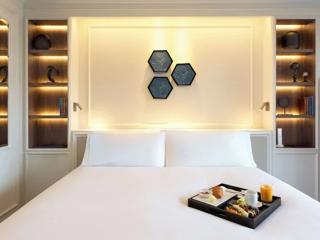 جناح جونيور بسرير كينج بإطلالة على البحر، Sofitel Barcelona Skipper 1/4