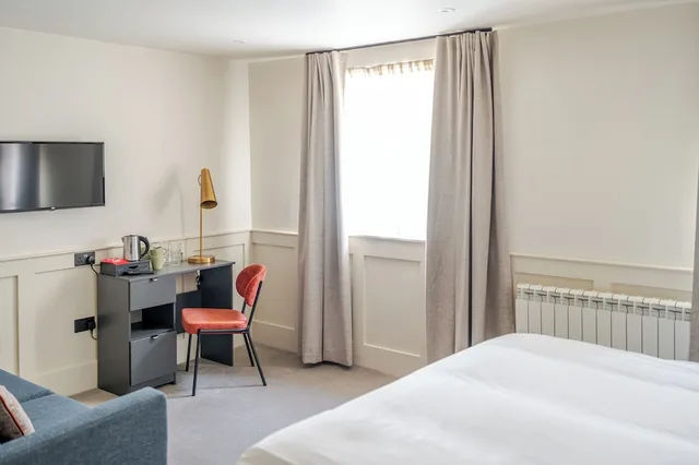 Four Poster, King Bed, Sofa، Brooks Hotel Edinburgh 6/8