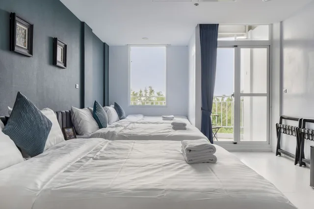 Family, 3 Double Beds, Balcony, Nan Fang B&B 3/7