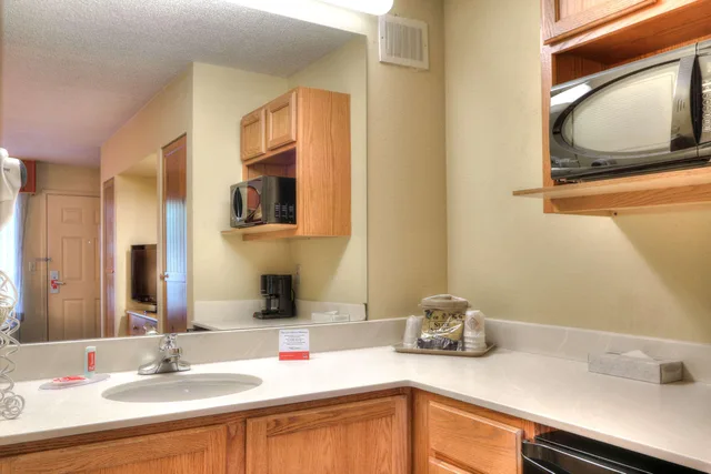غرفة بسرير مزدوج، Econo Lodge Pigeon Forge Riverside 8/9