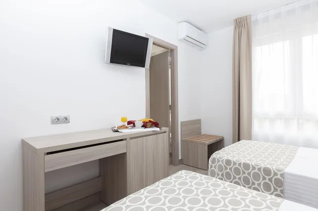 Family, Triple, Olympia Hotel Ronda II 8/10