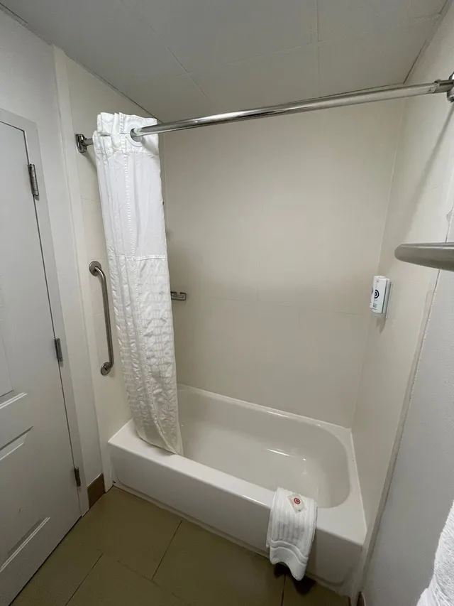 Upgrade, Suite, 2 Queen Beds, Sofa, Accessible، Comfort Suites Crossville 8/9