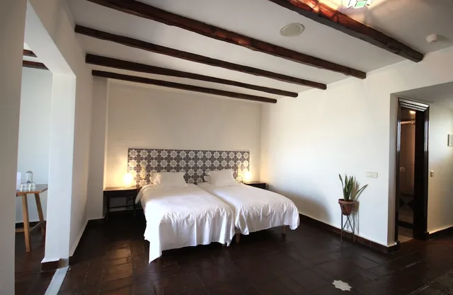 غرفة عائلية بسرير كوين بغرفتي نوم، Castillo de Monda 6/10