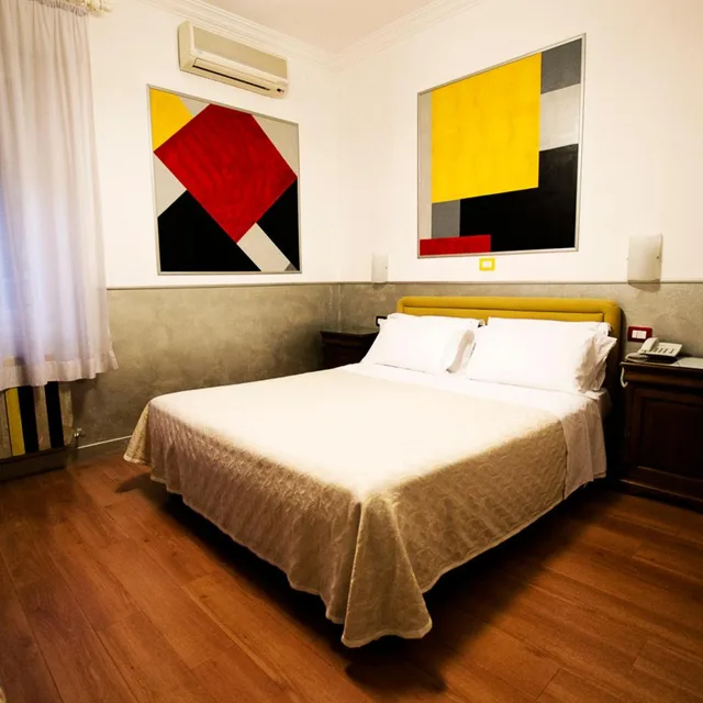 غرفة كلاسيكية بسرير مزدوج أو سريرين منفصلين، Diana Suites 7/10